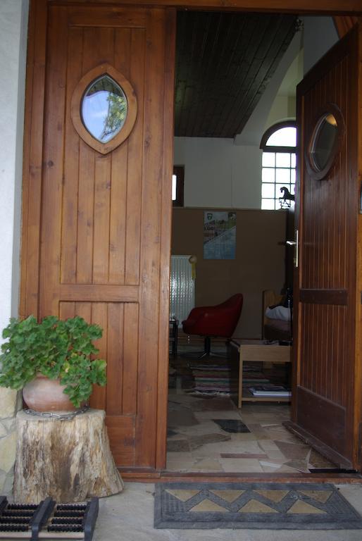 Dabasi Lovas Vendeghaz Hotel Exterior photo